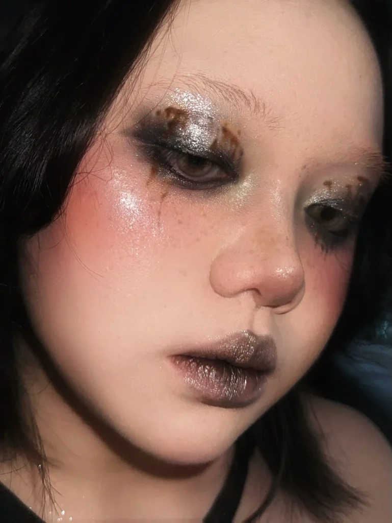 Artistic Metallic Smoke
