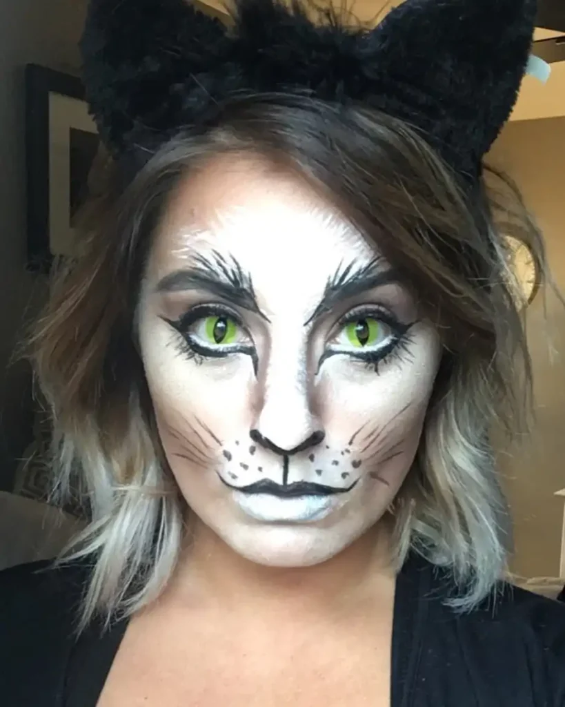 Neon Emerald Eyes