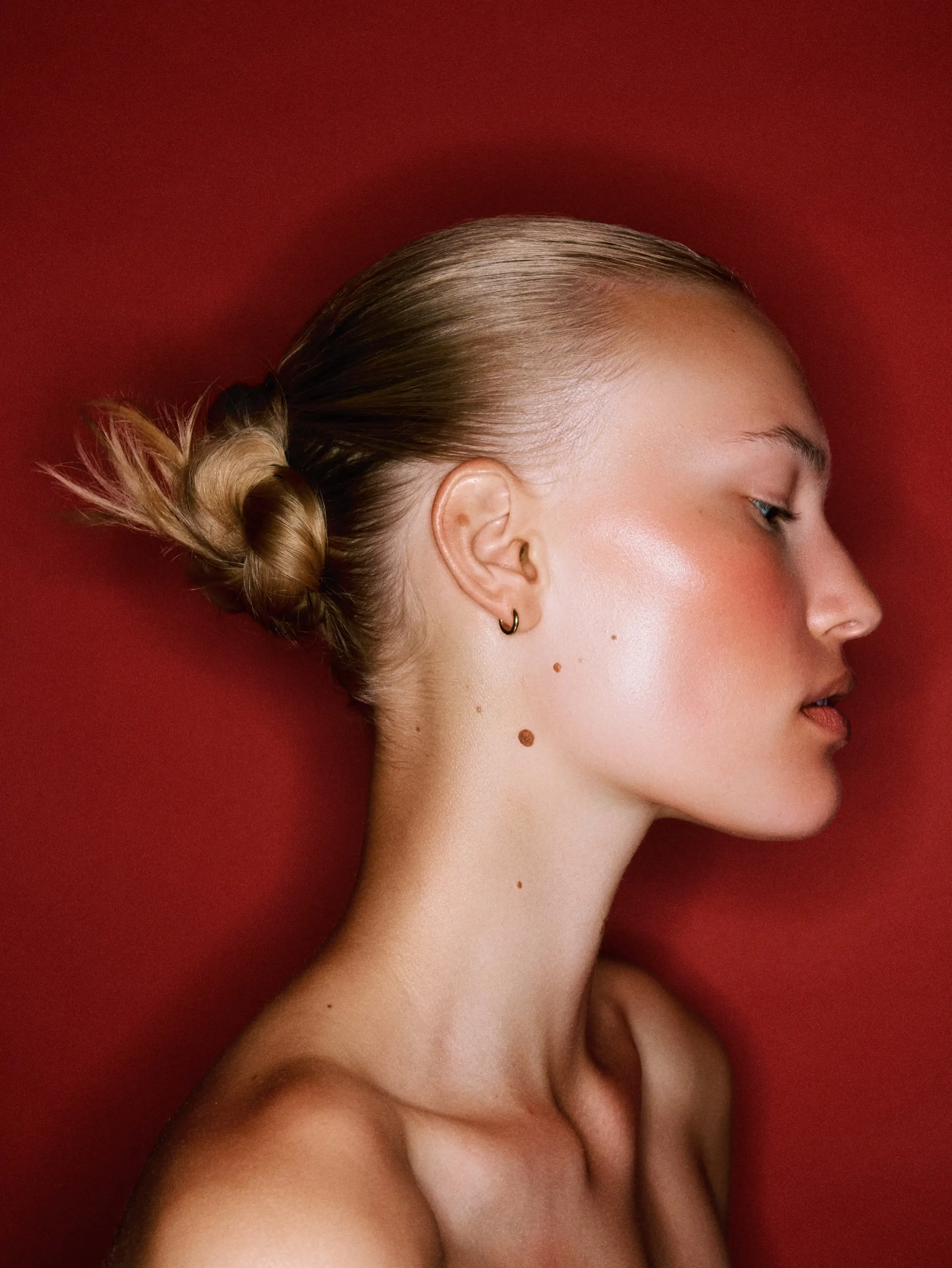 Sculpted Dewy Flush